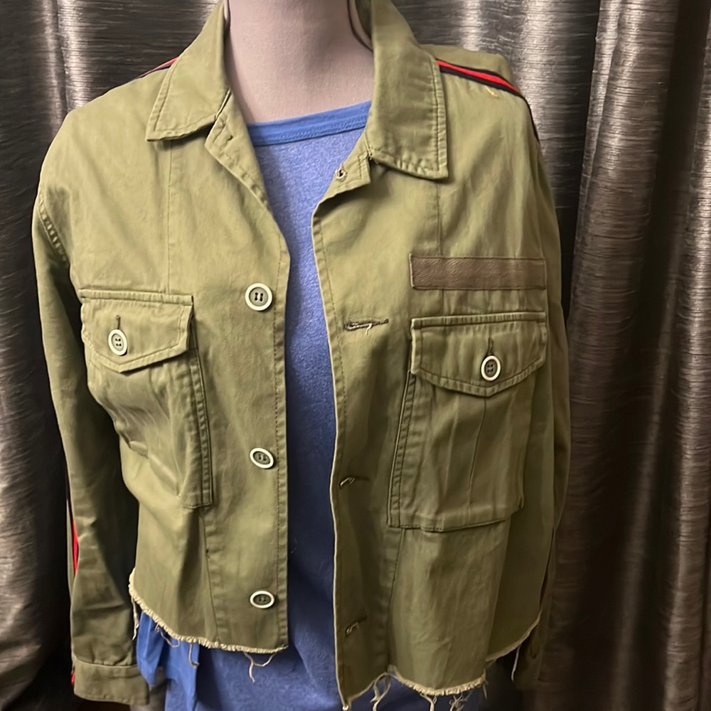 PISTOLA MEDIUM jacket raw hem. Striped arms